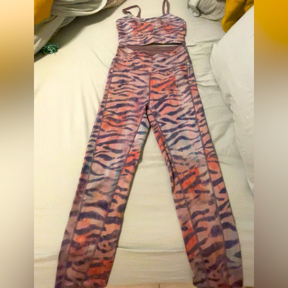 Free people active set M